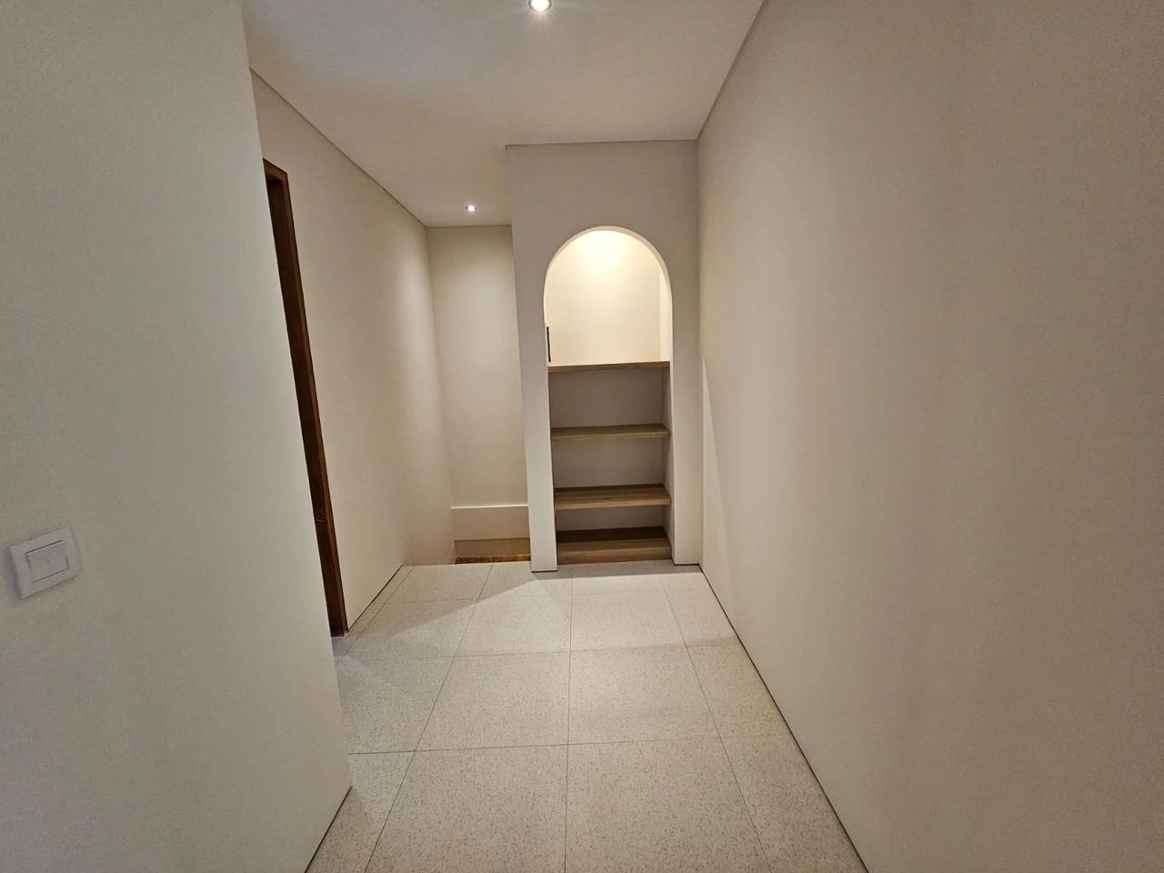 DO 85 - VILLA FOR SALE IN KEROBOKAN BALI