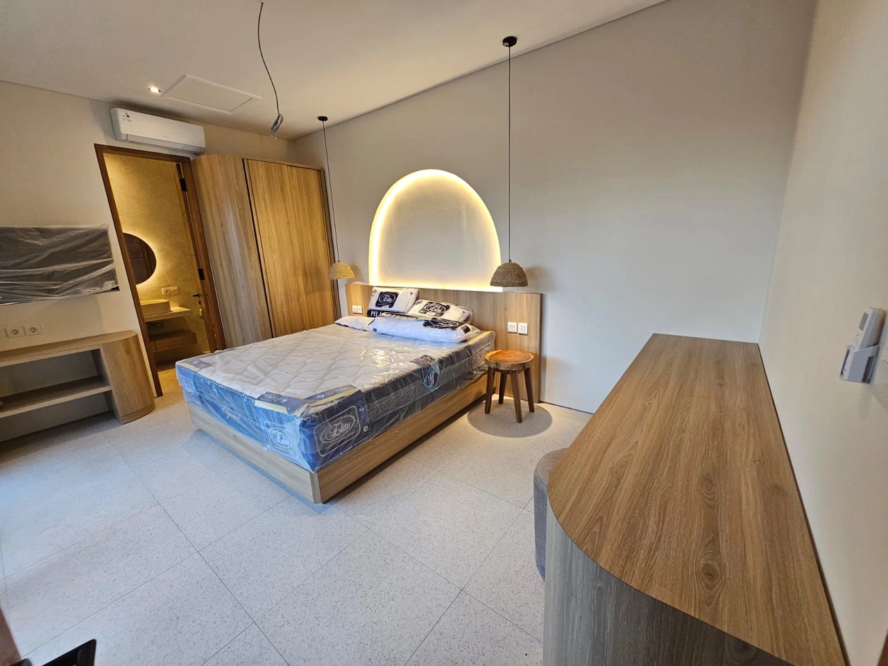 DO 85 - VILLA FOR SALE IN KEROBOKAN BALI