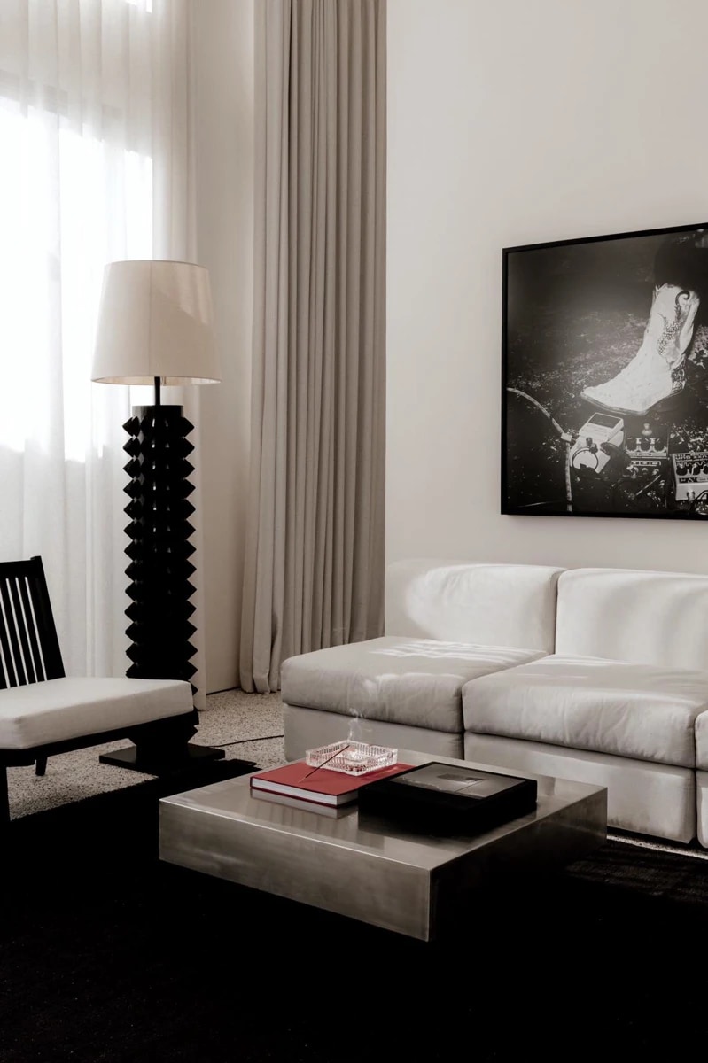 1BD Designer Villa Seseh - AP004