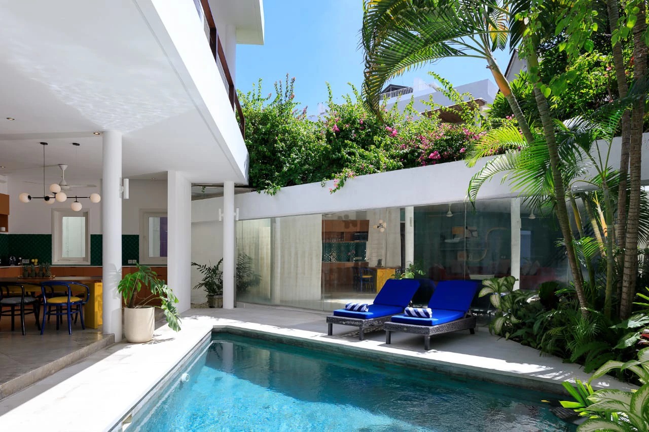 3BR Villa - Just 50m from Sunset Beach!