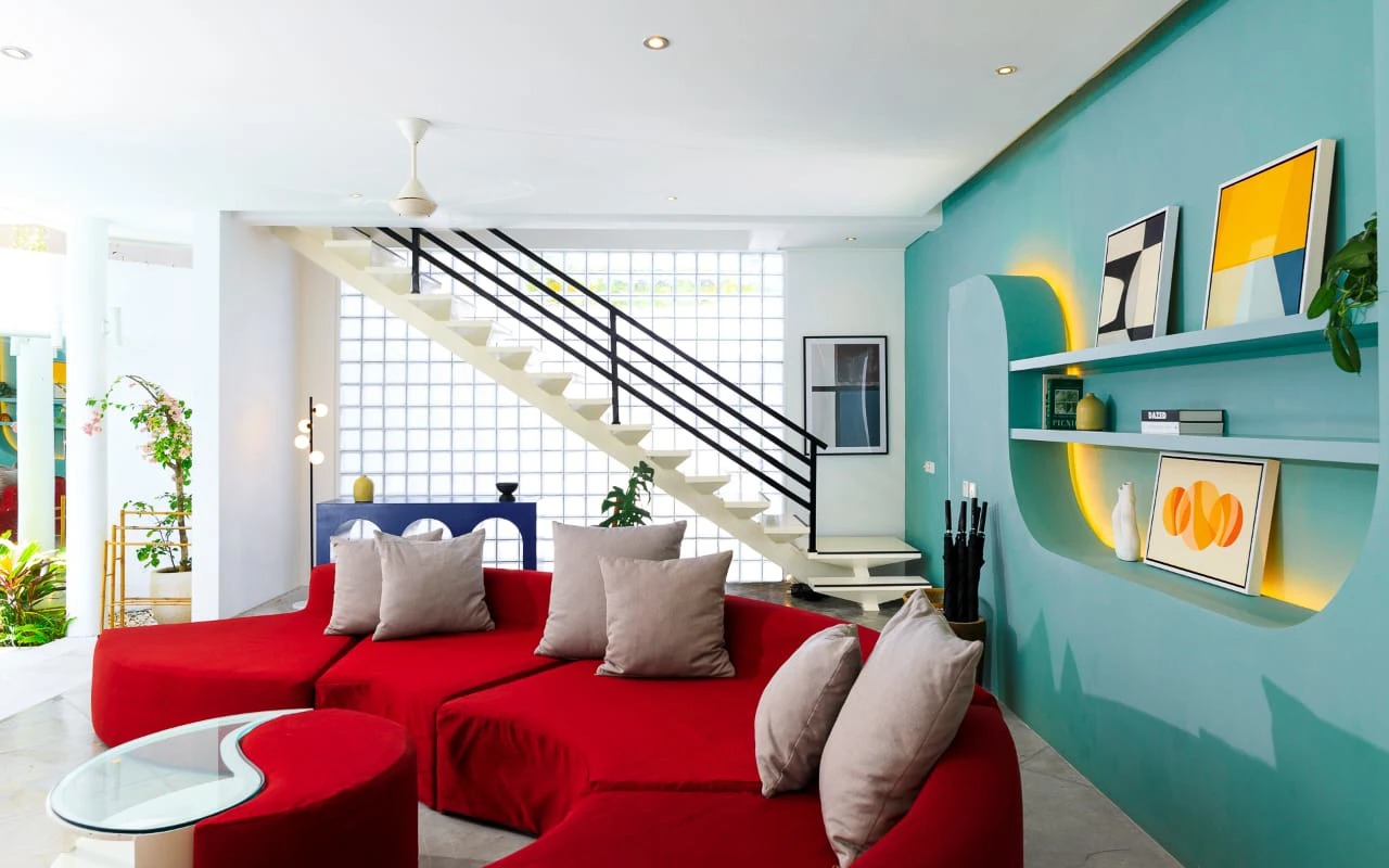 3BR Villa - Just 50m from Sunset Beach!