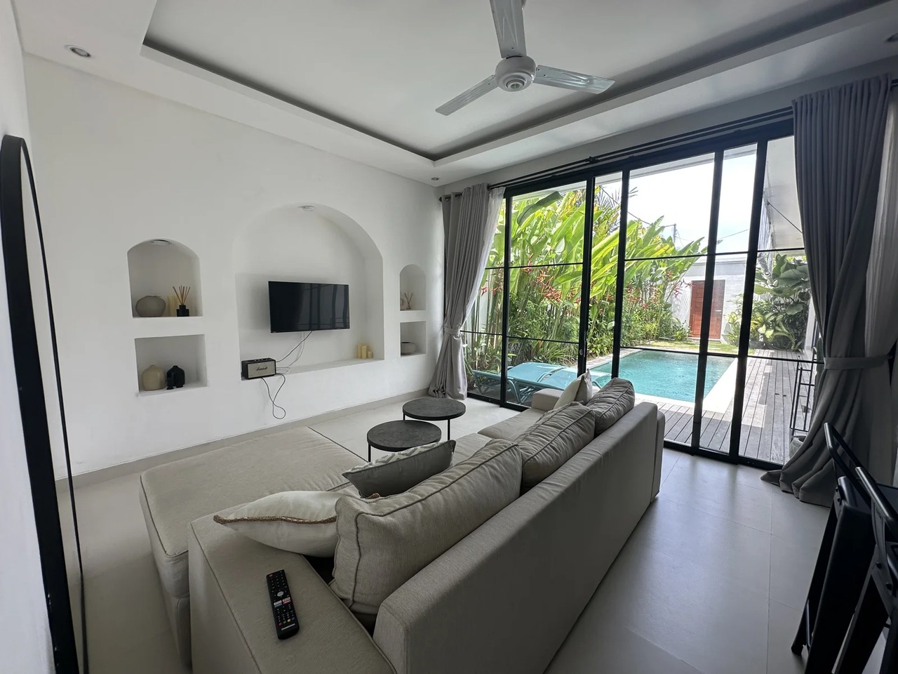 2 bedroom seseh