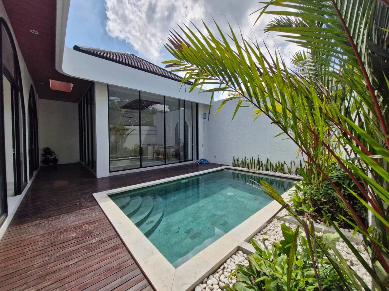 Beautiful Brand New Villa for Leasehold