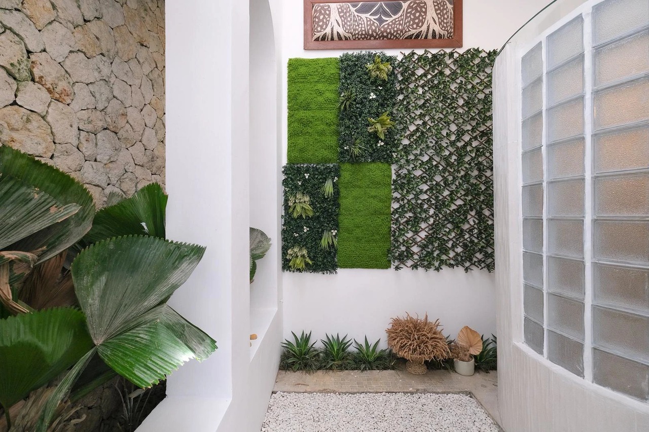 Designer 3BR High-Ceiling Villa in Prime