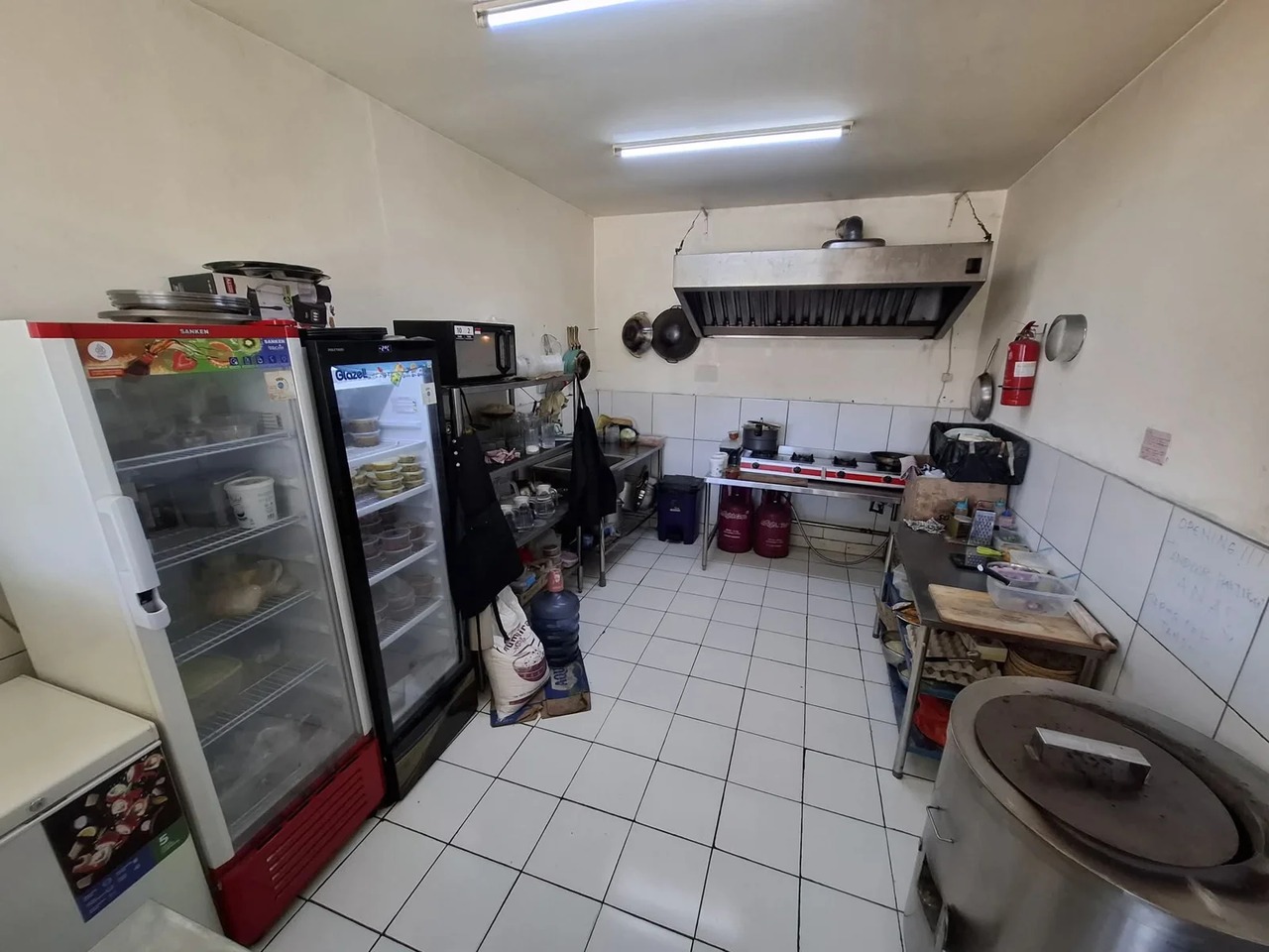 Restaurant over contract
