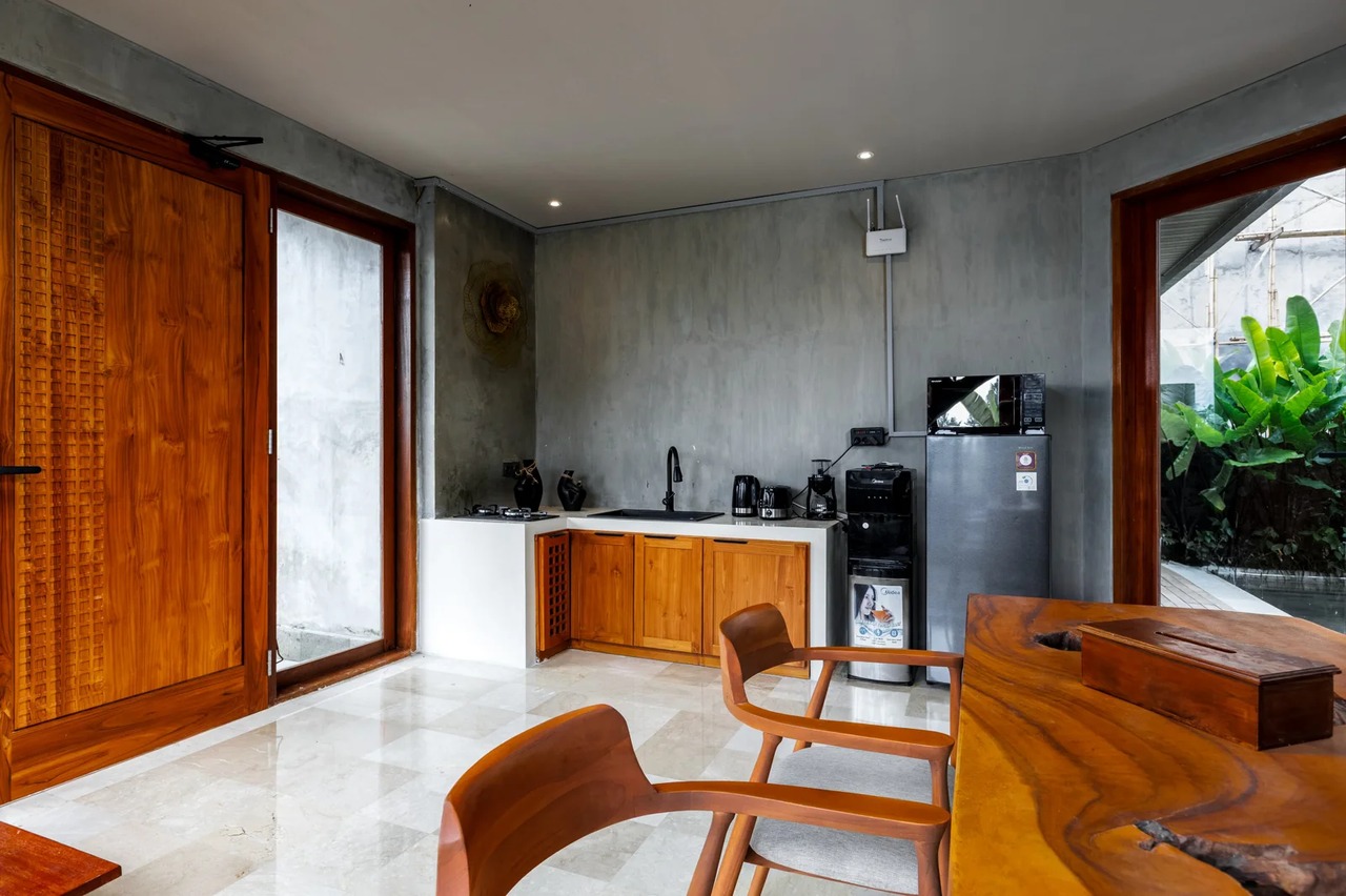 4BR Villa w/ Rooftop Ocean & Rice Field