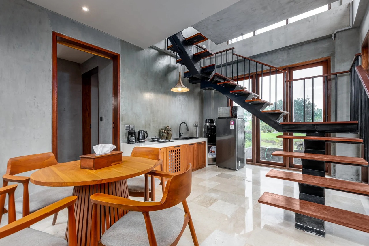 4BR Villa w/ Rooftop Ocean & Rice Field