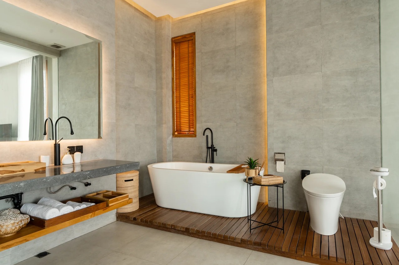 4 Bedrooms Luxury Industrial Villa