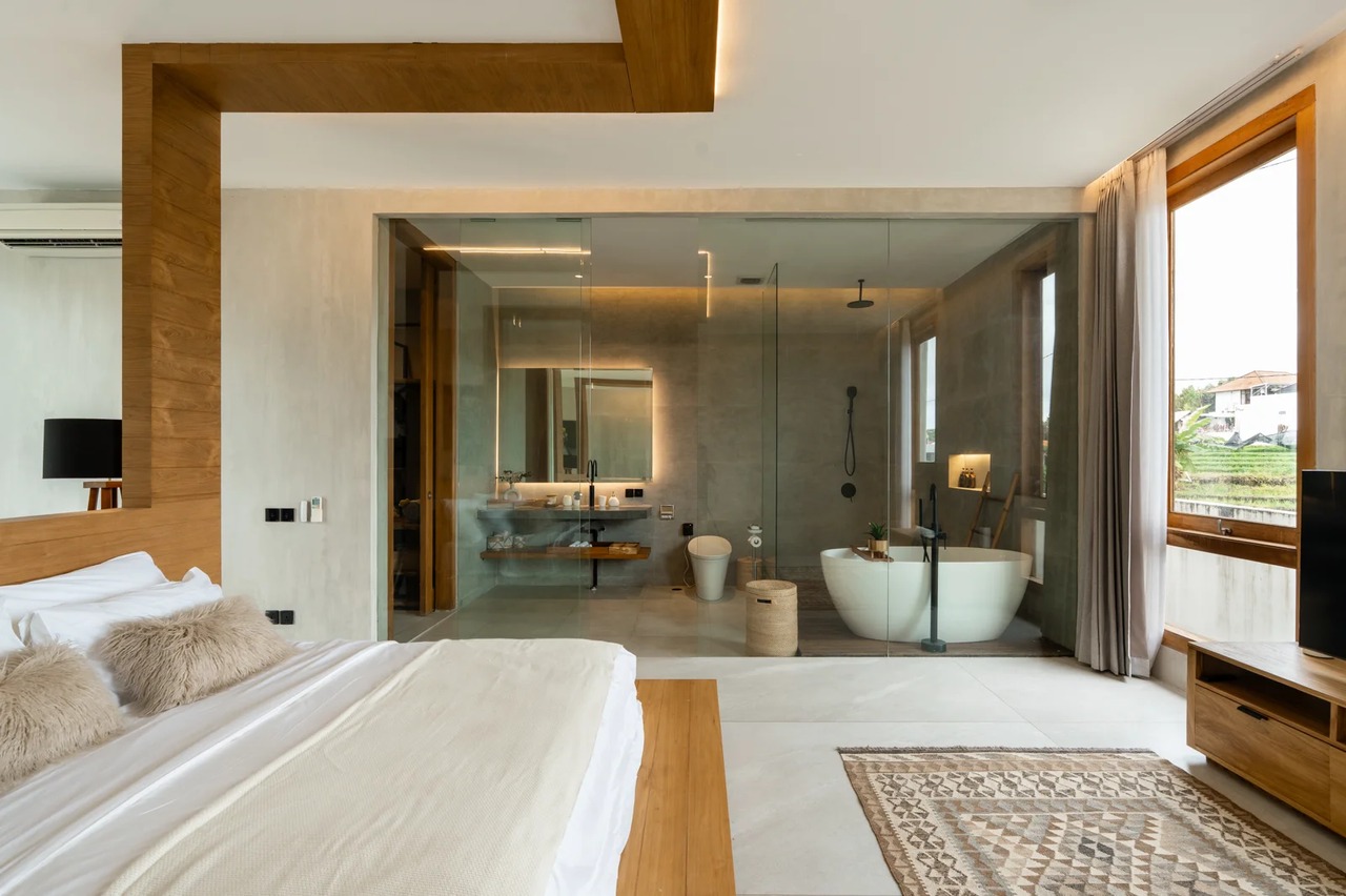 4 Bedrooms Luxury Industrial Villa