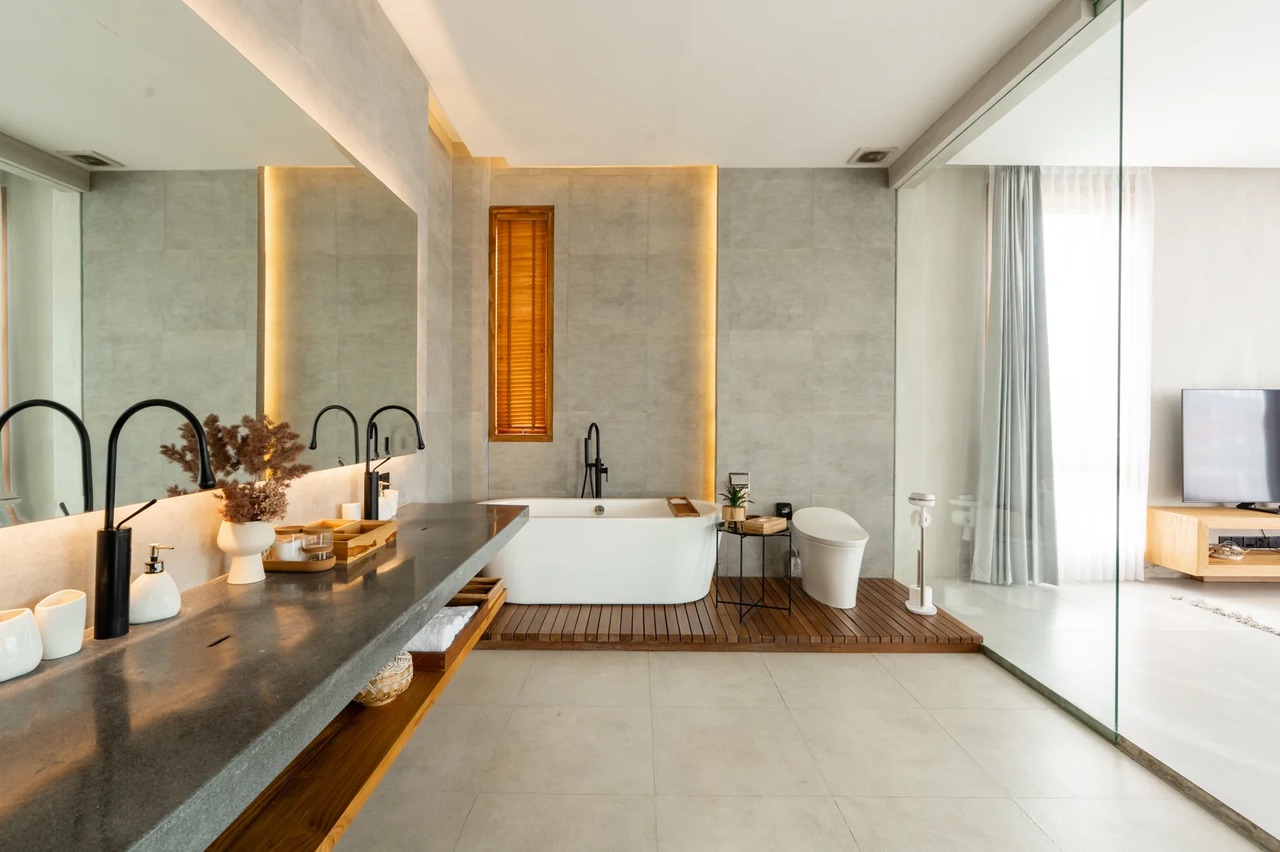4 Bedrooms Luxury Industrial Villa