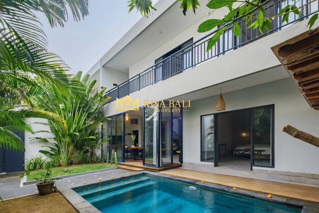 STUNNING THREE BEDROOMS VILLA