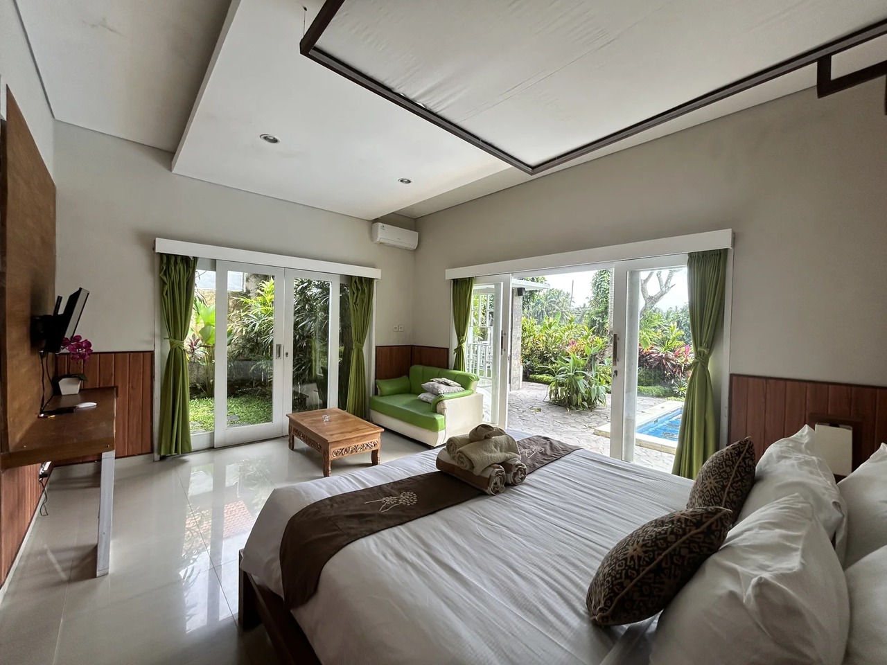  Serene 2BR Jungle-View Villa