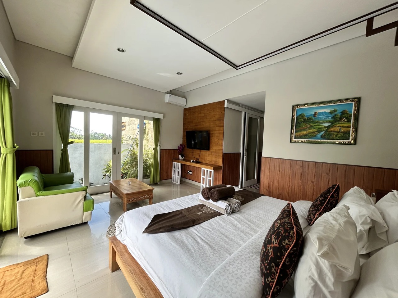  Serene 2BR Jungle-View Villa