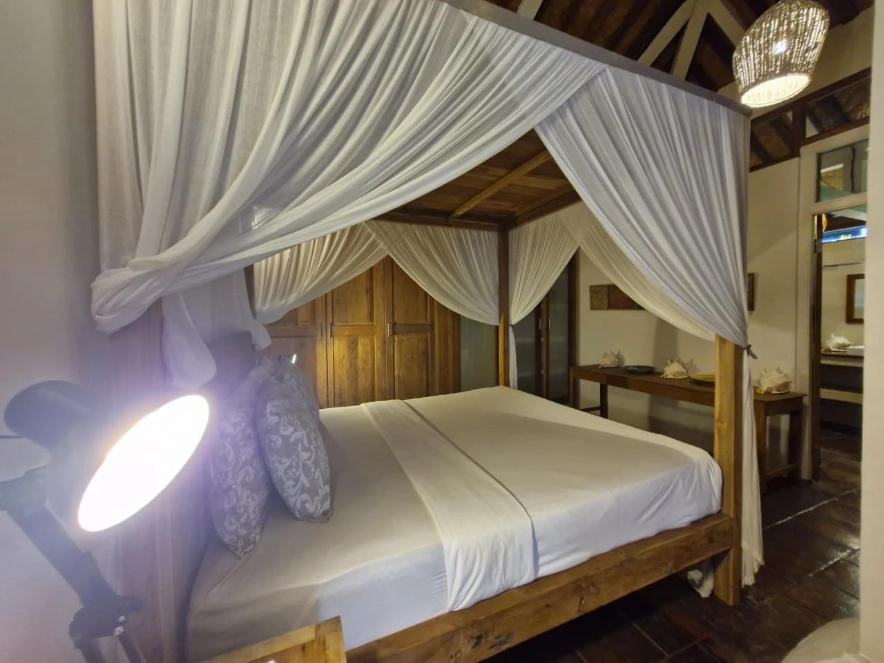 Unique Joglo villa for Rent in babakan 