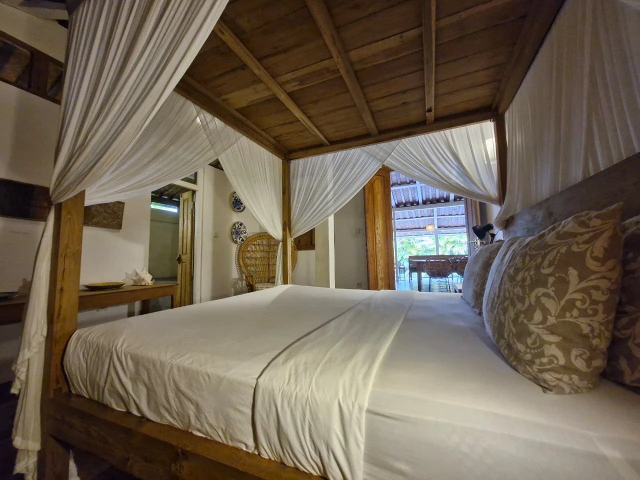 Unique Joglo villa for Rent in babakan 