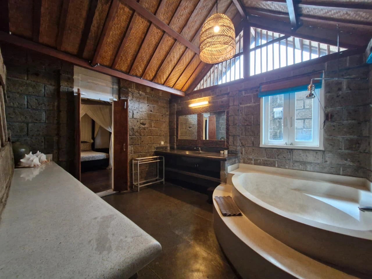 Unique Joglo villa for Rent in babakan 
