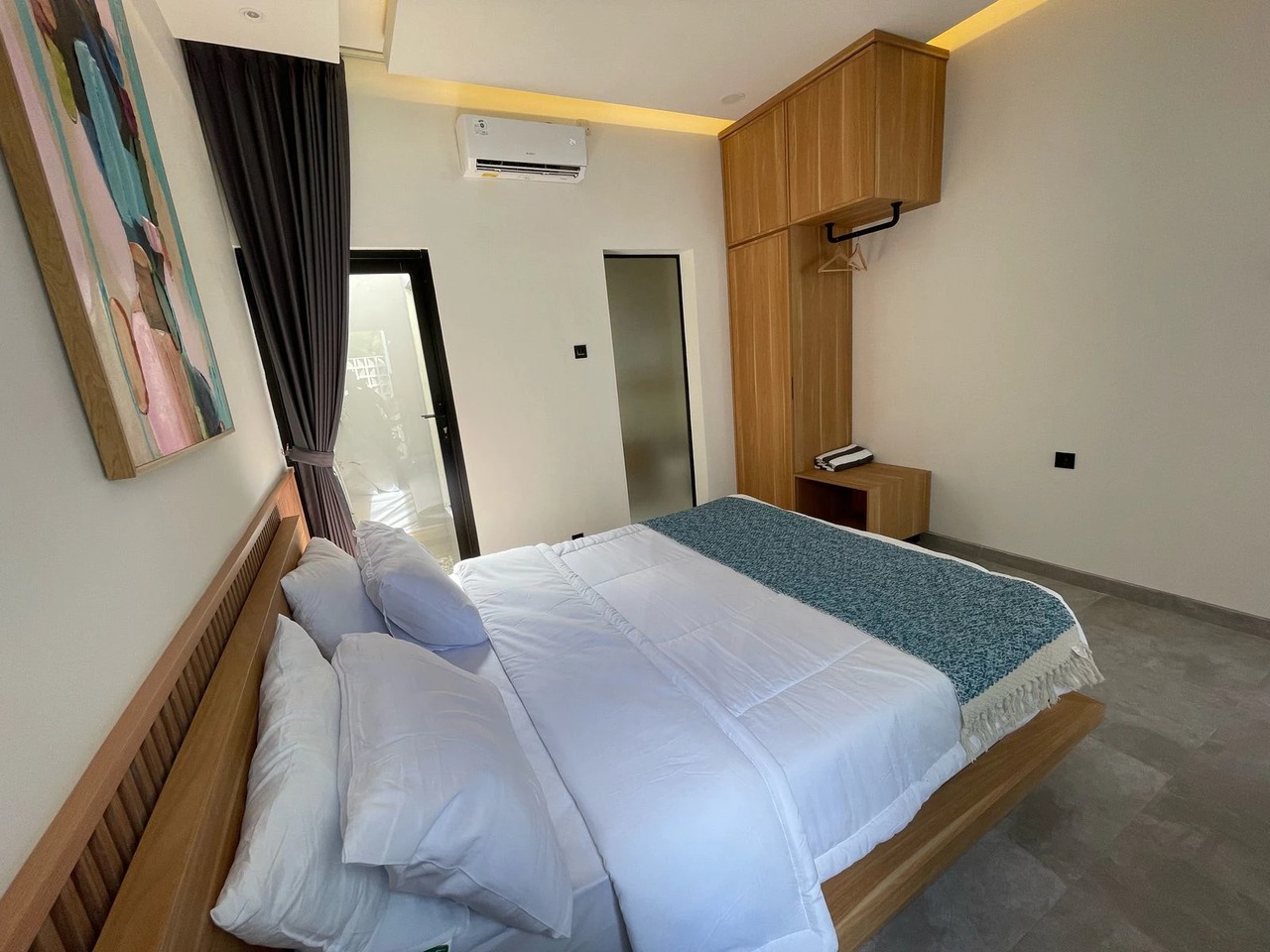 Brand-New Freehold Villas - Only 4 Units