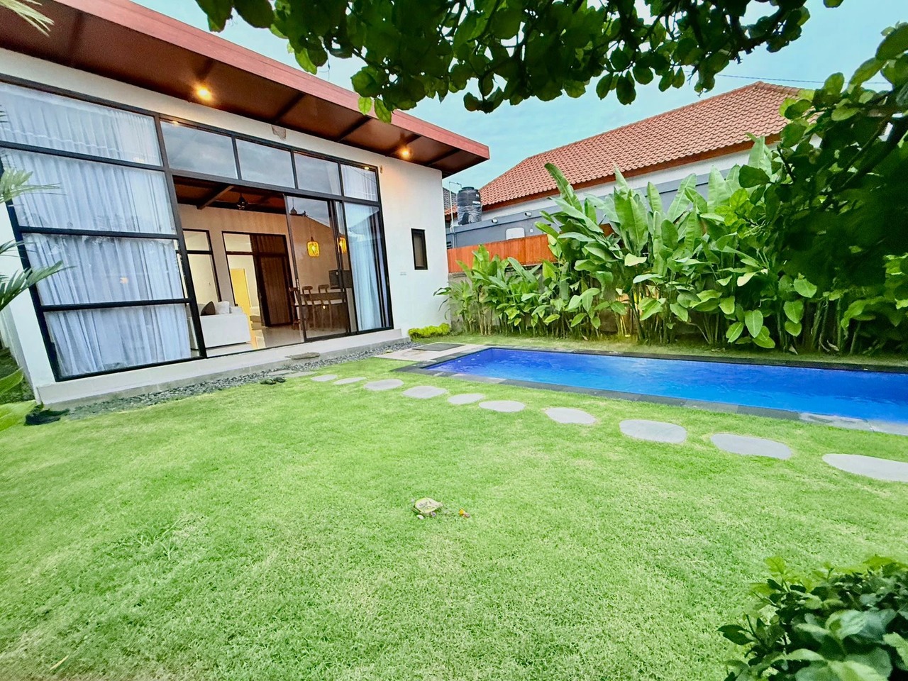 Stunning villa for Rent in cemagi