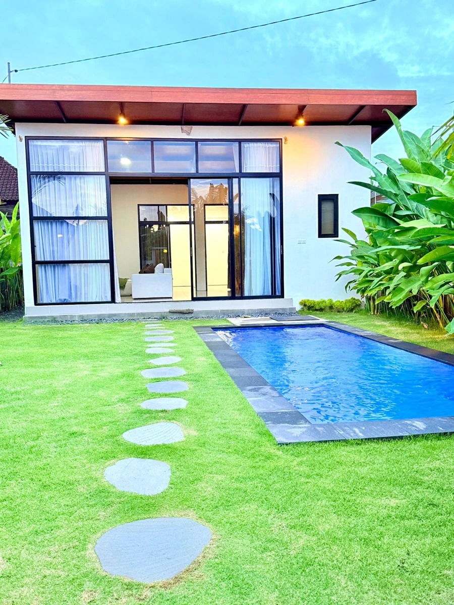 Stunning villa for Rent in cemagi