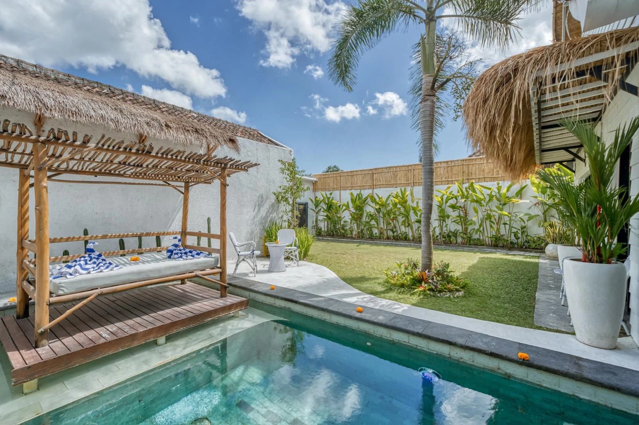 MODERN–TROPICAL 4BR VILLA | LEASEHOLD 
