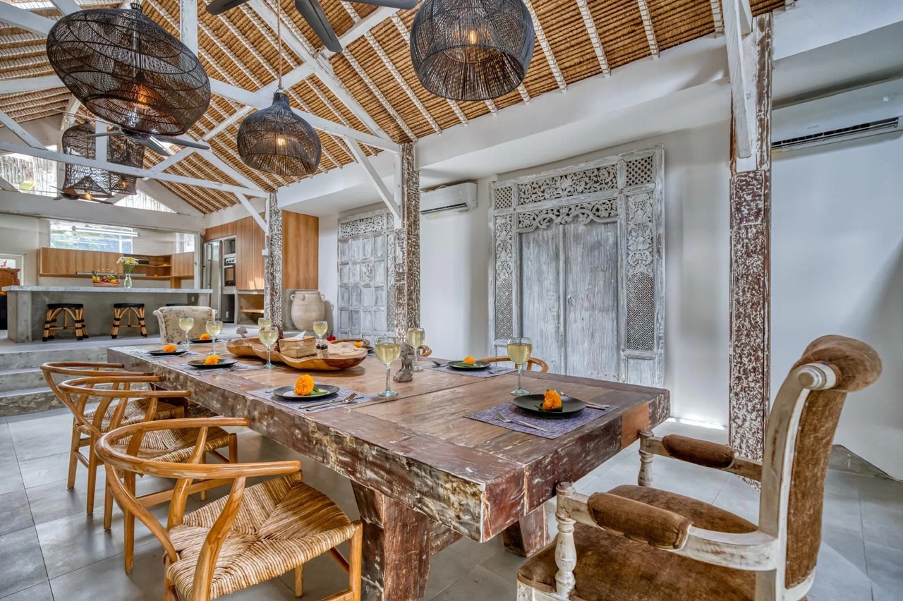 MODERN–TROPICAL 4BR VILLA | LEASEHOLD 