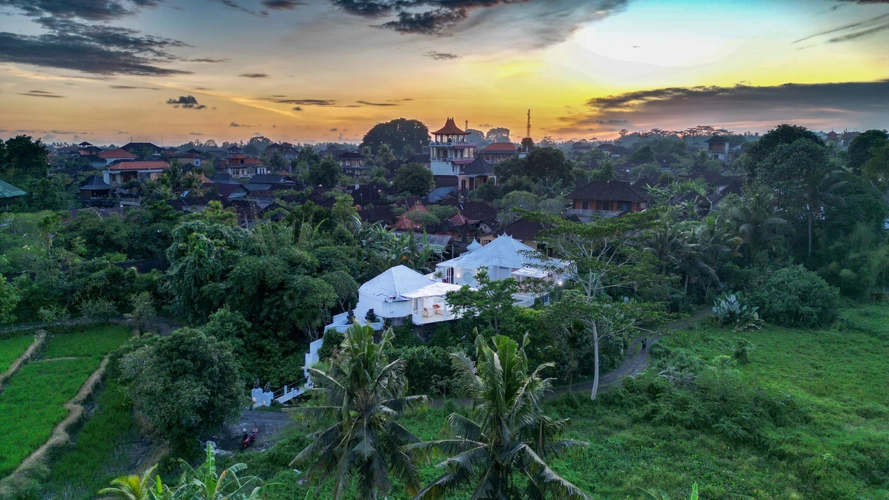 Luxury 3BR Villa w/ Jungle & Rice Field 