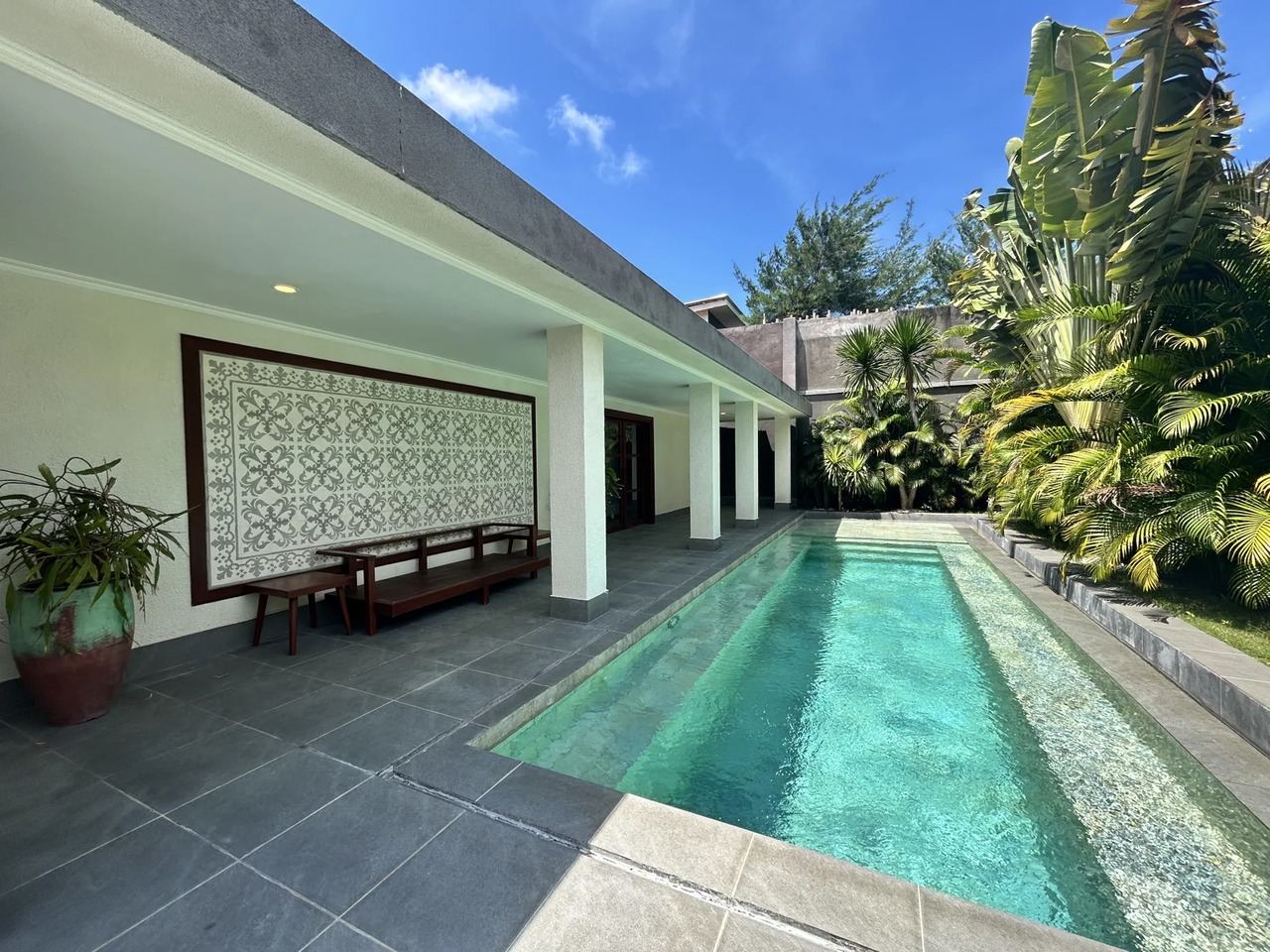 Modern 2BR Contemporary Villa w/ Garden