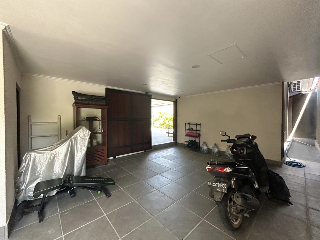 Modern 2BR Contemporary Villa w/ Garden