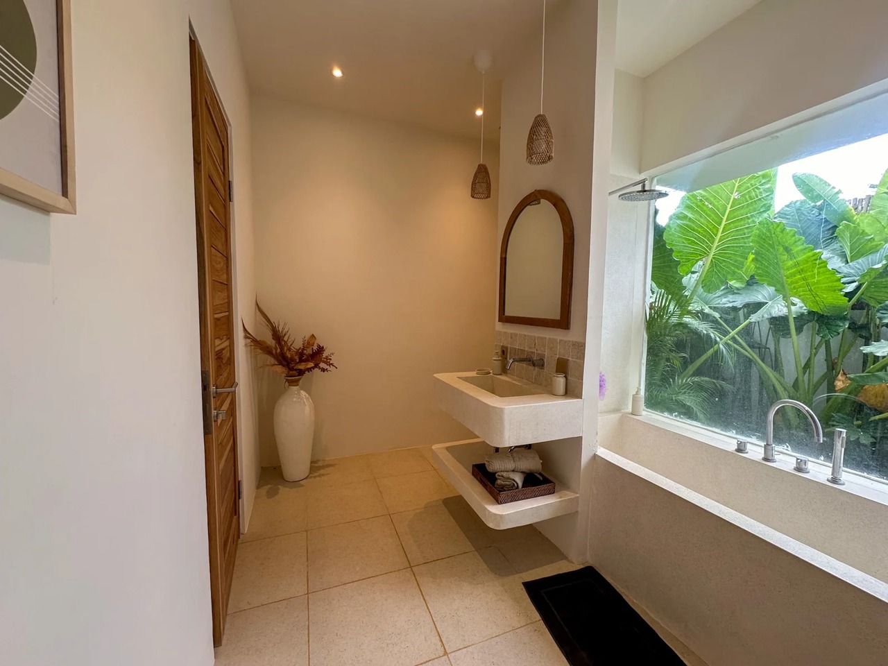 2BR Villa w/ Rooftop & Pool