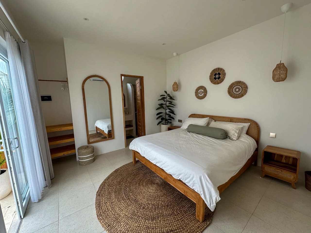 2BR Villa w/ Rooftop & Pool