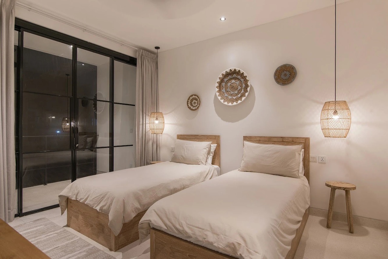 4 BEDROOM VILLA IN BUMBAK, IDR 75 MILL
