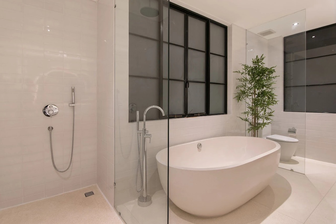 4 BEDROOM VILLA IN BUMBAK, IDR 75 MILL