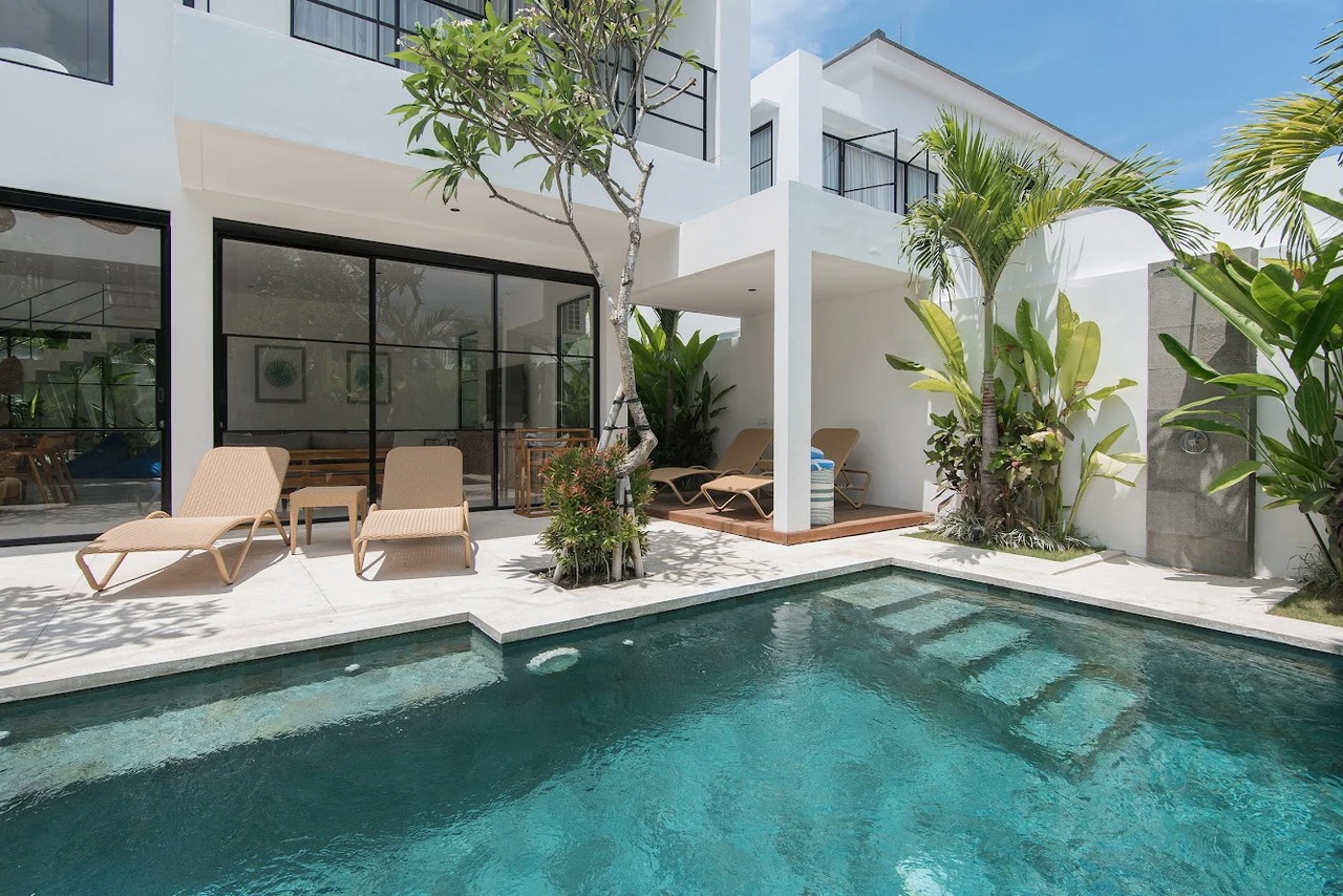 4 BEDROOM VILLA IN BUMBAK, IDR 75 MILL
