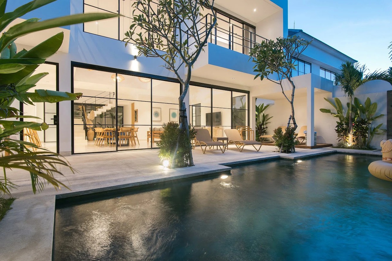 4 BEDROOM VILLA IN BUMBAK, IDR 75 MILL