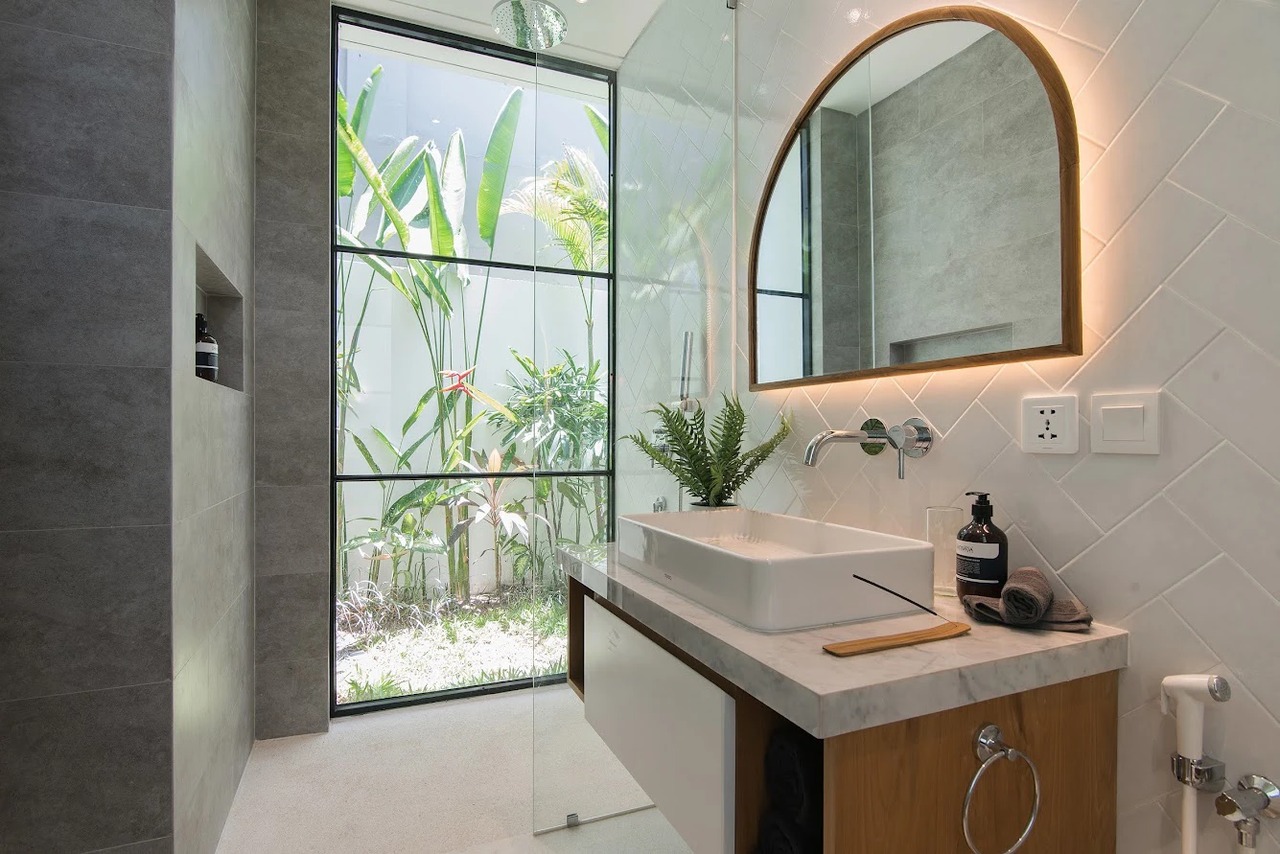 4 BEDROOM VILLA IN BUMBAK, IDR 75 MILL