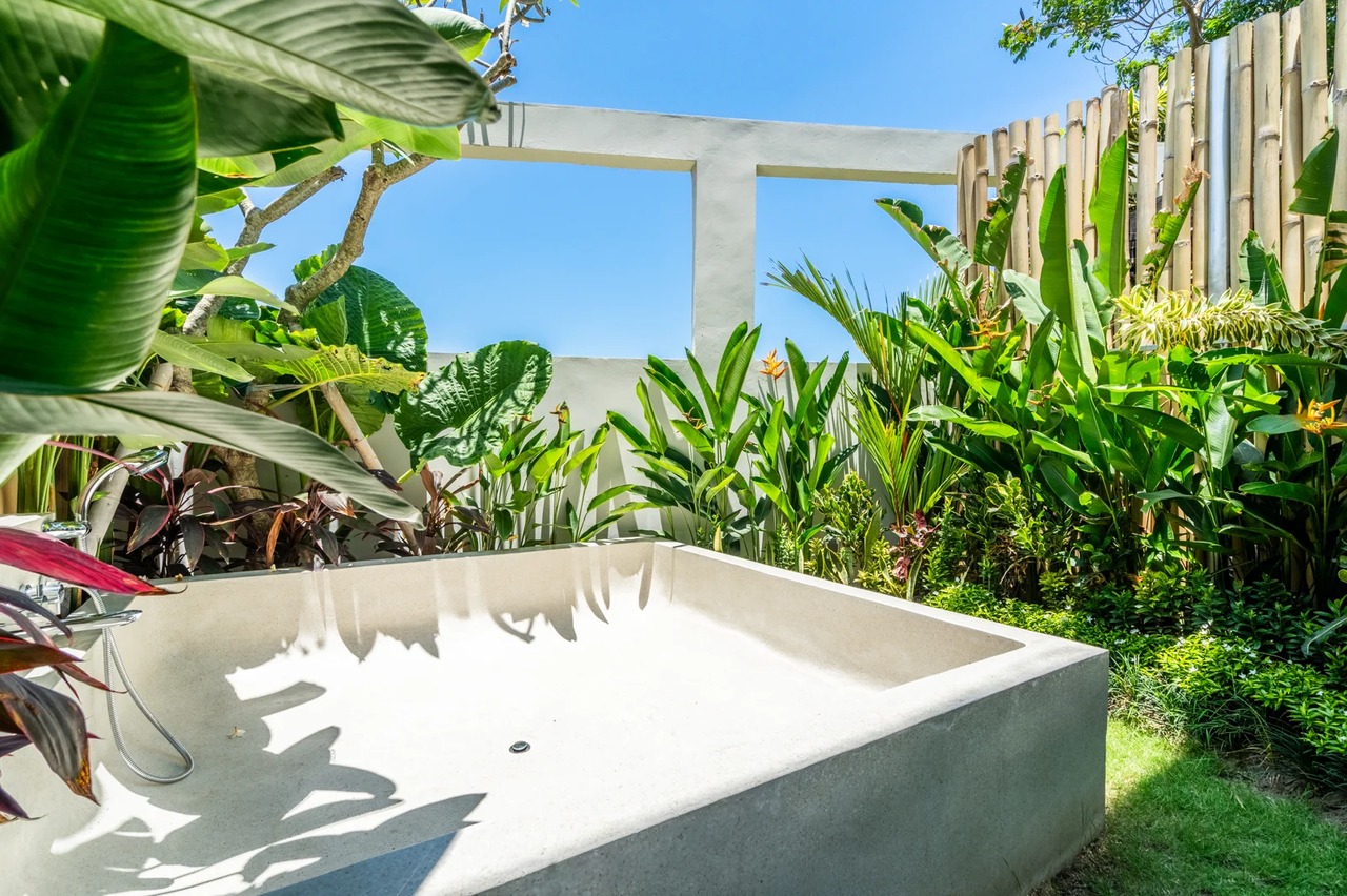 The R Apartment Studio, Pererenan
