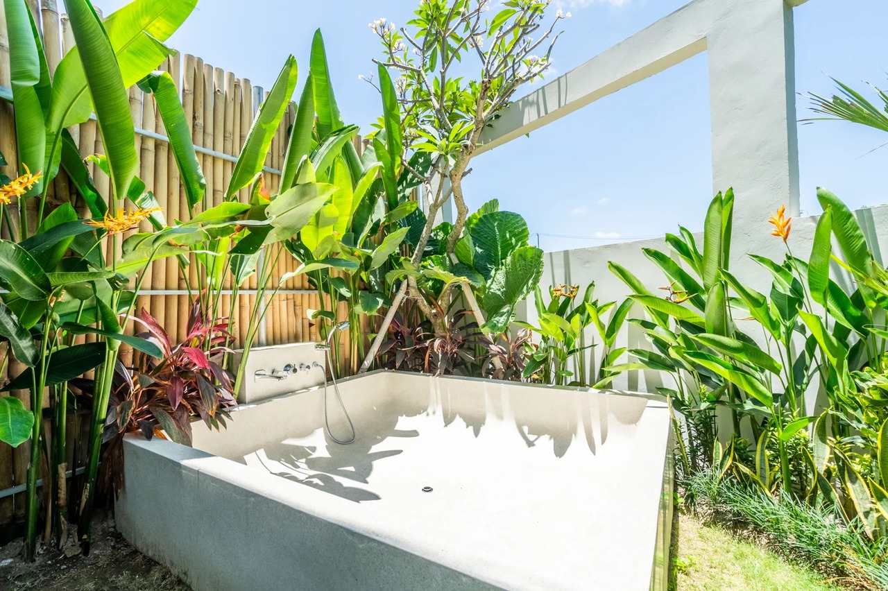 The R Apartment Studio, Pererenan
