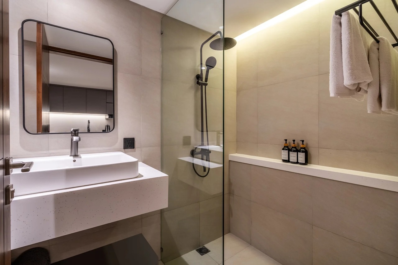 The R Apartment Studio, Pererenan
