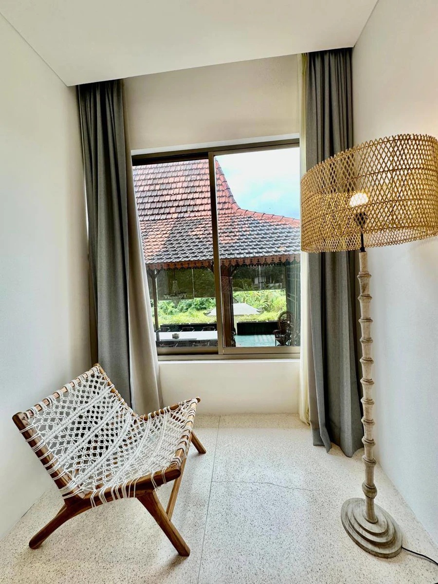 4 BEDROOM VILLA IN BATUBOLONG