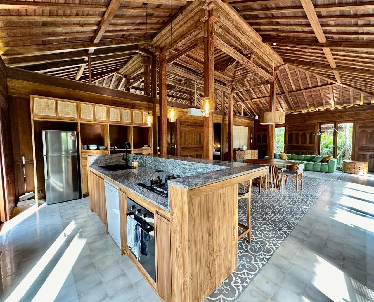 6BD Modern Balinese Fusion Juglos