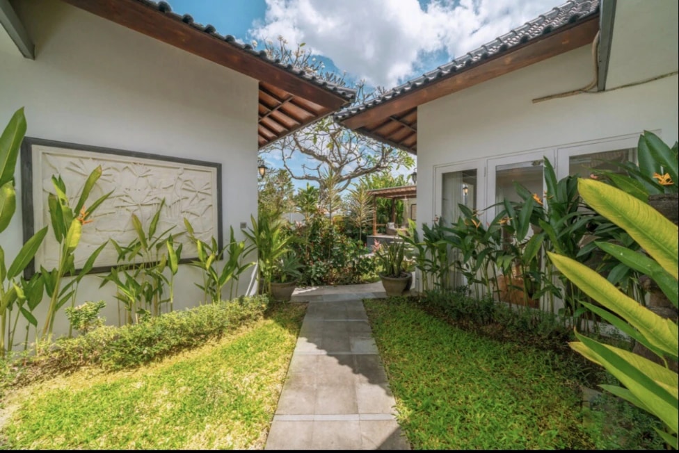 Elegant 3BR Villa w/ Pool & Rooftop