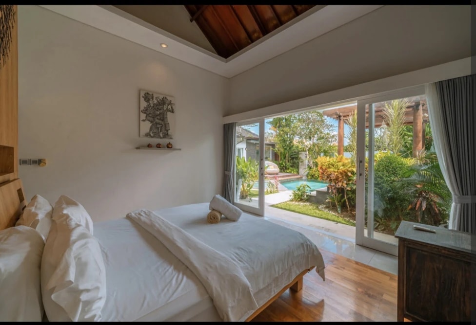 Elegant 3BR Villa w/ Pool & Rooftop