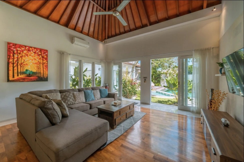 Elegant 3BR Villa w/ Pool & Rooftop