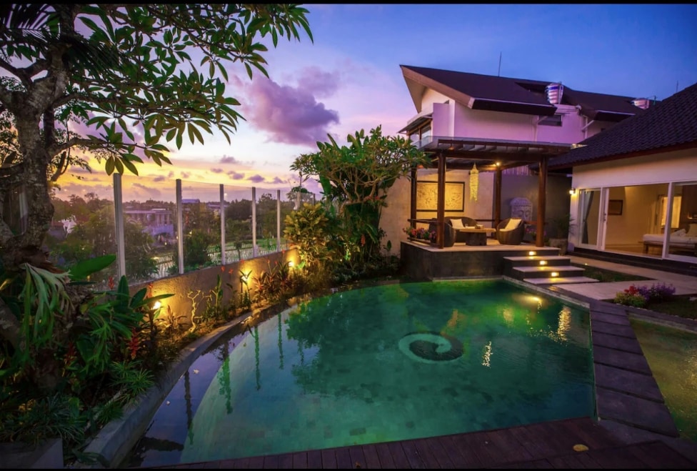 Elegant 3BR Villa w/ Pool & Rooftop