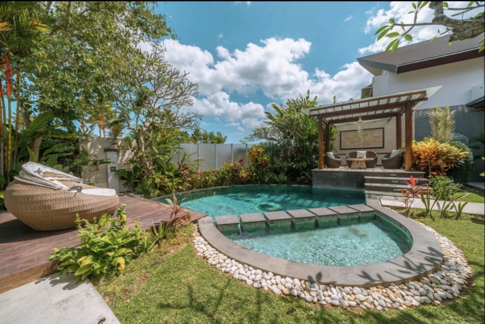 Elegant 3BR Villa w/ Pool & Rooftop