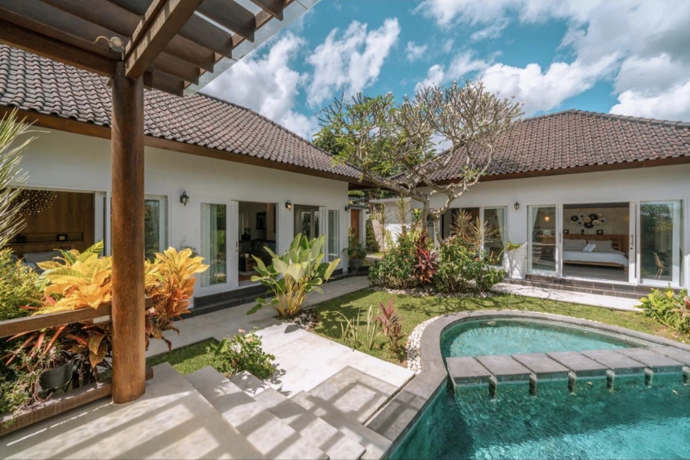 Elegant 3BR Villa w/ Pool & Rooftop
