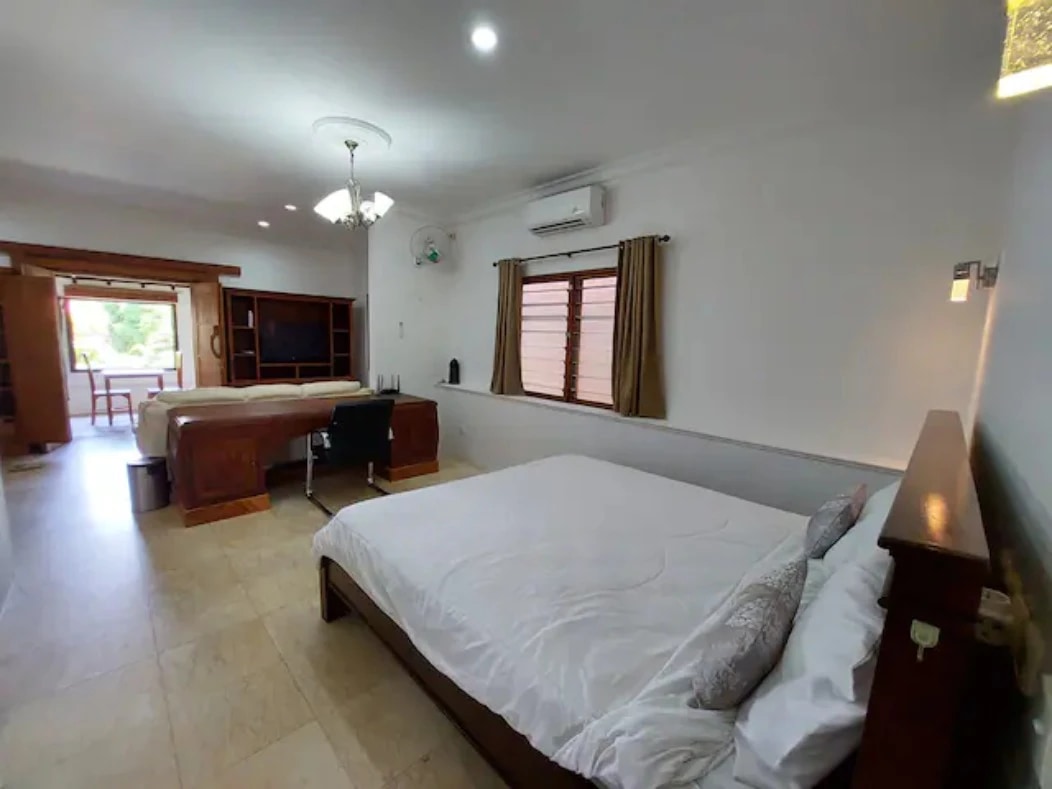 Bar and Room for sale hotels resort vill
