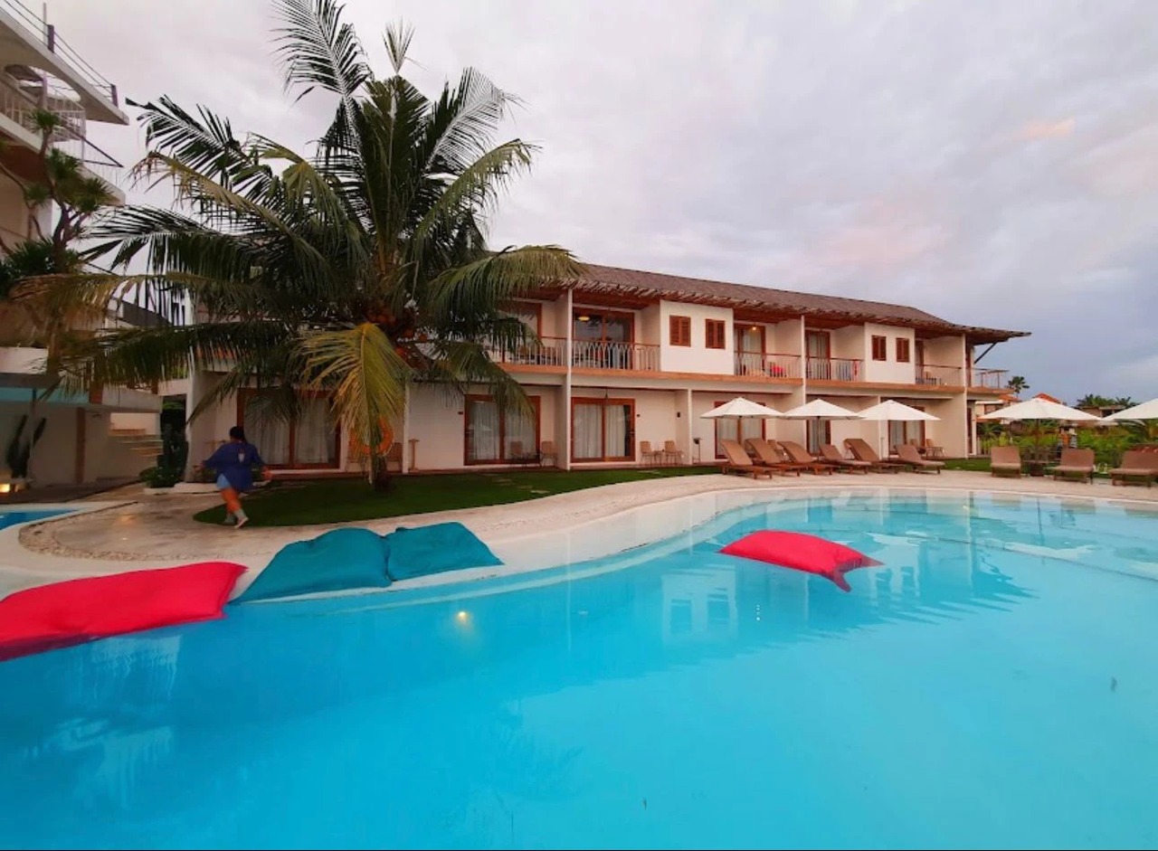 Bar and Room for sale hotels resort vill