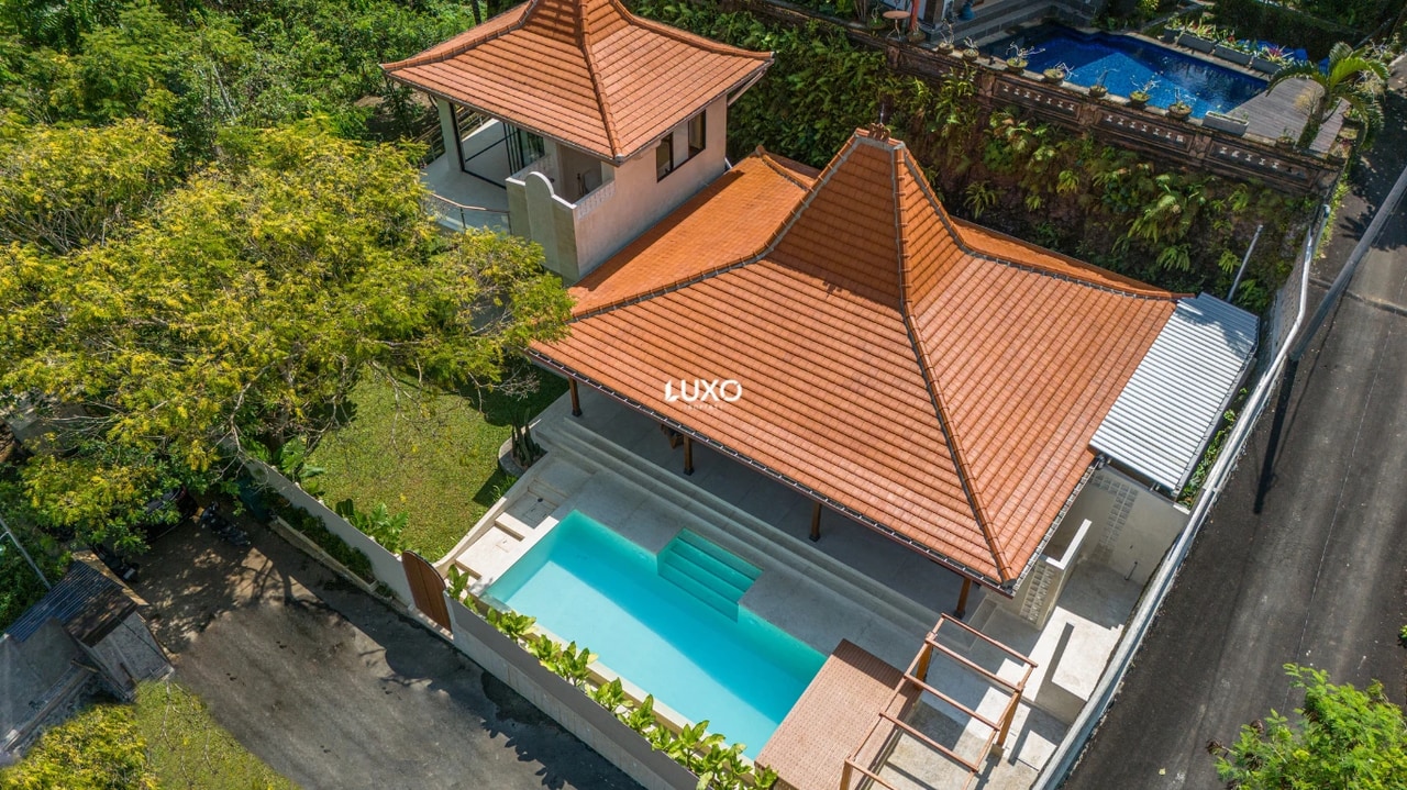 Modern Tropical 2 Bedroom Villa in Ubud