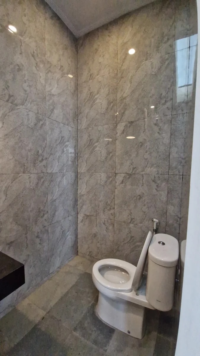 Brand New Villa For Yearly Rent, Padonan
